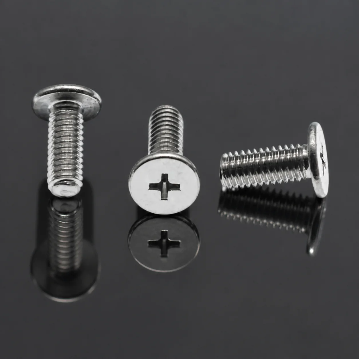 Flat Head Machine Screw – product view 1
